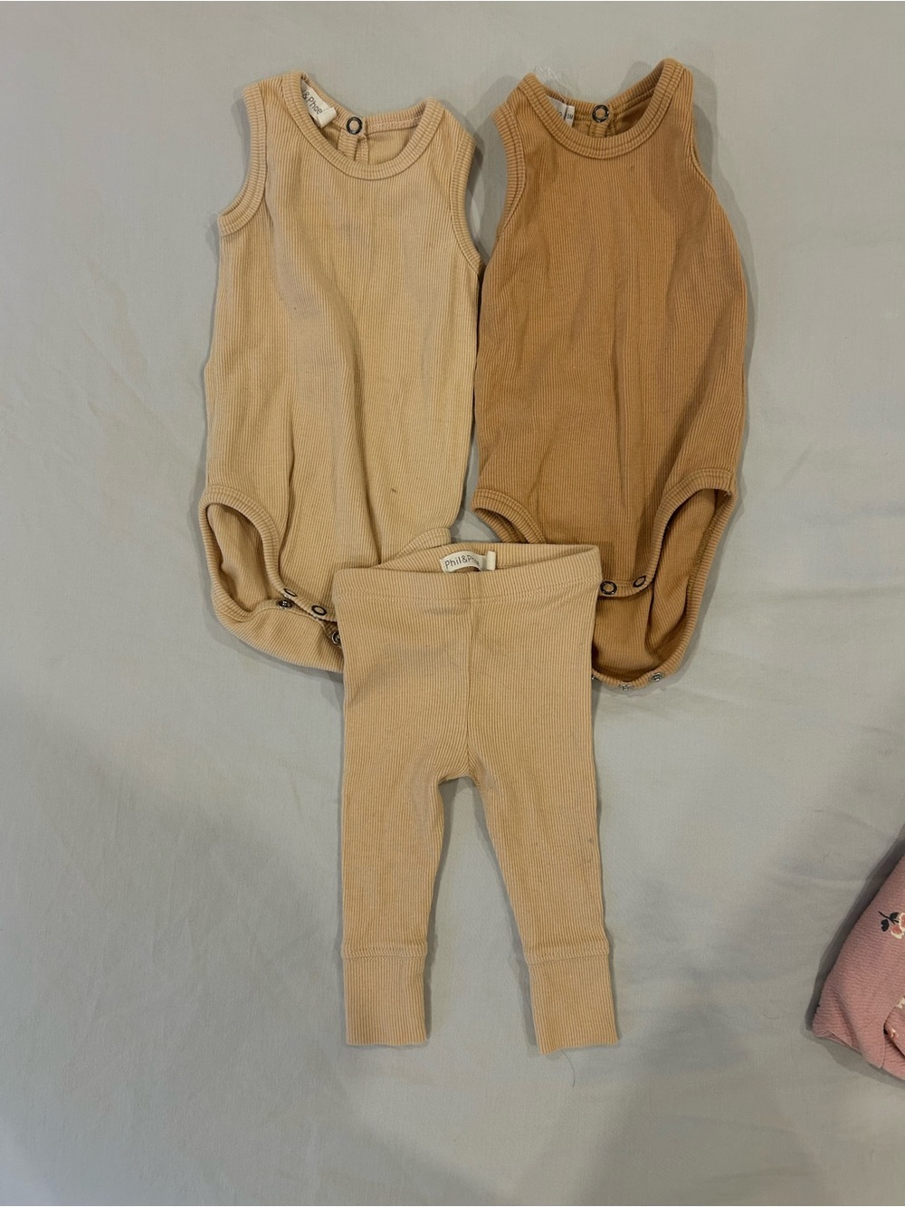 Neutral Ribbed Kids Leggings & Bodysuit Set - Tan/Cream